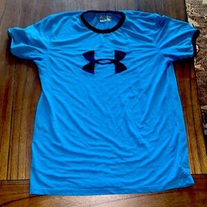 Under armour short sleeve youth XL